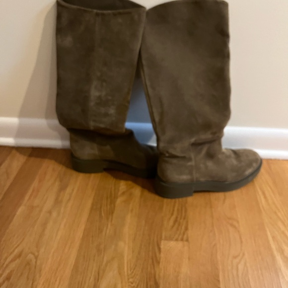 Vince tall taupe suede boots in very good condition - Picture 4 of 5